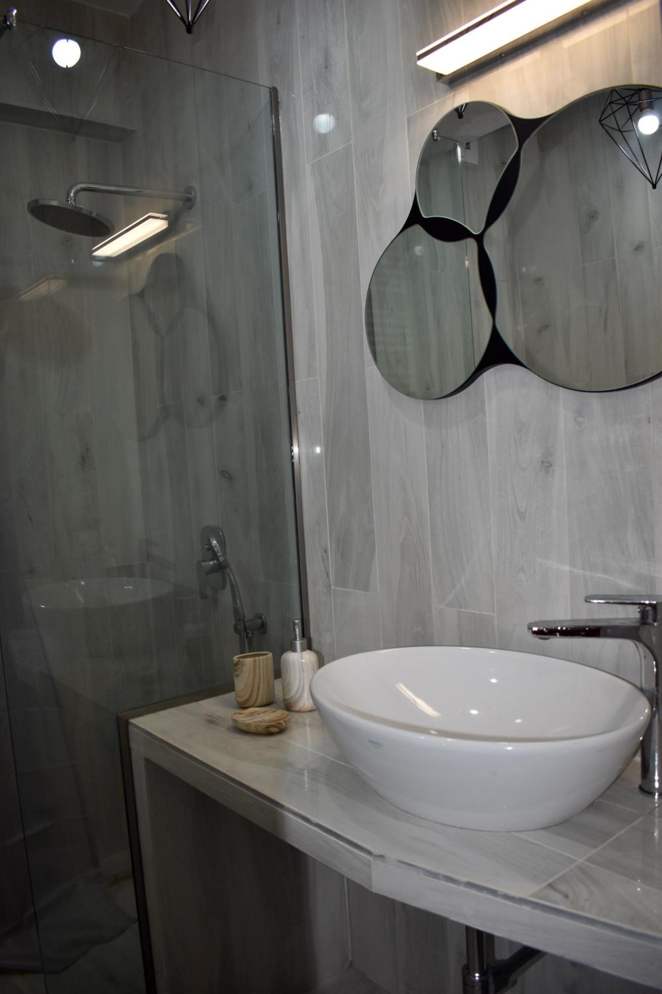 The Modernist Apartment