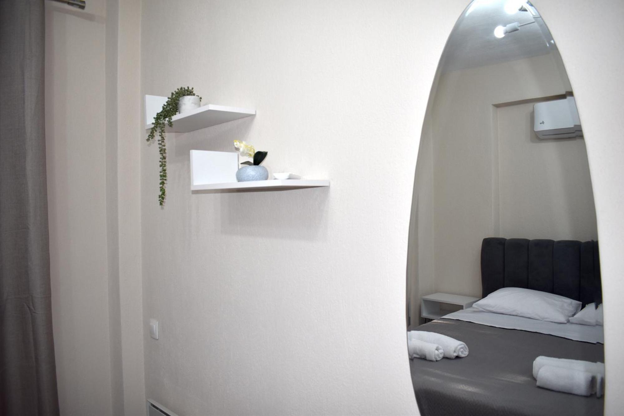 The Modernist Apartment